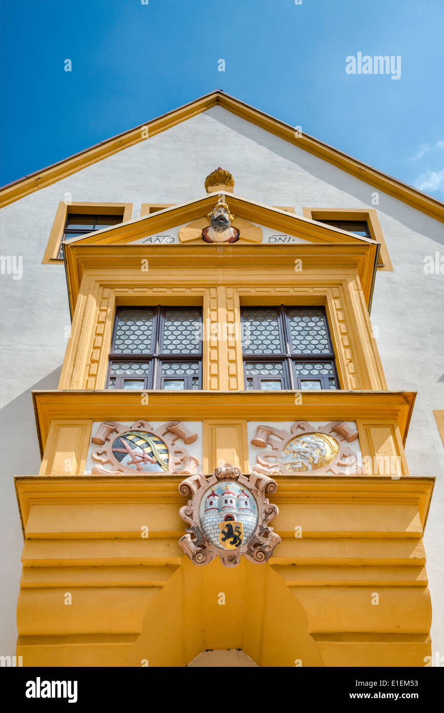 Wappen der Stadt, Erker, am Rathaus (Town Hall) in Freiberg, Sachsen, Deutschland Stockfoto