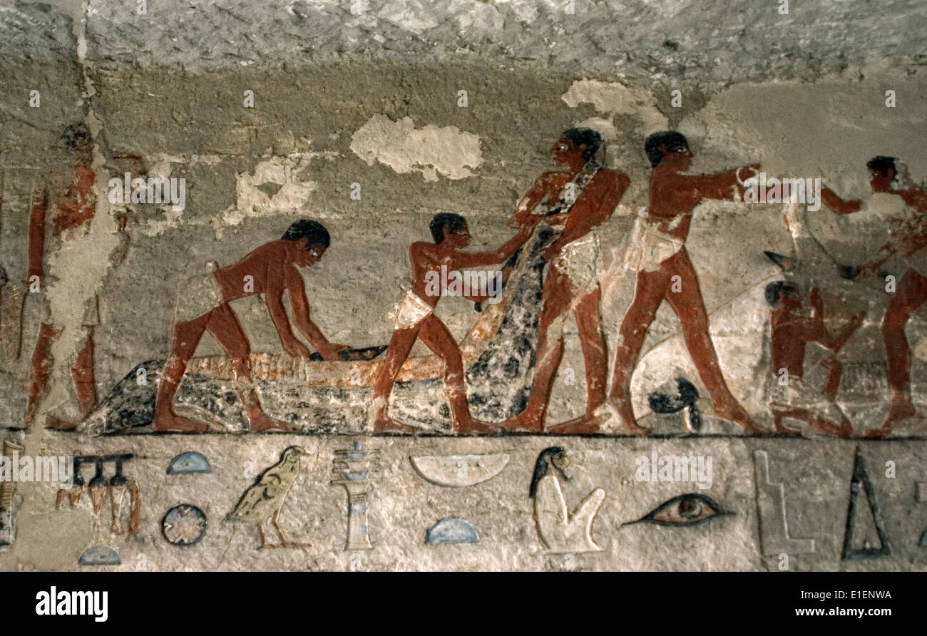 Ägyptische Kunst. Krokodil Jagd. Relief. Mastaba. 5. Dynastie. Altes Königreich. Nekropole von Sakkara. Ägypten. Stockfoto