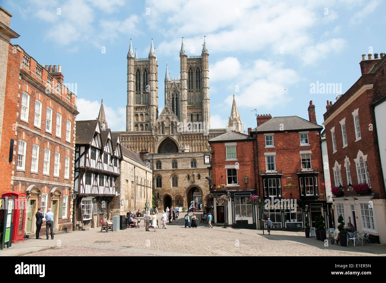 Schlossplatz im Stadtzentrum von Lincoln, Lincolnshire England UK Stockfoto