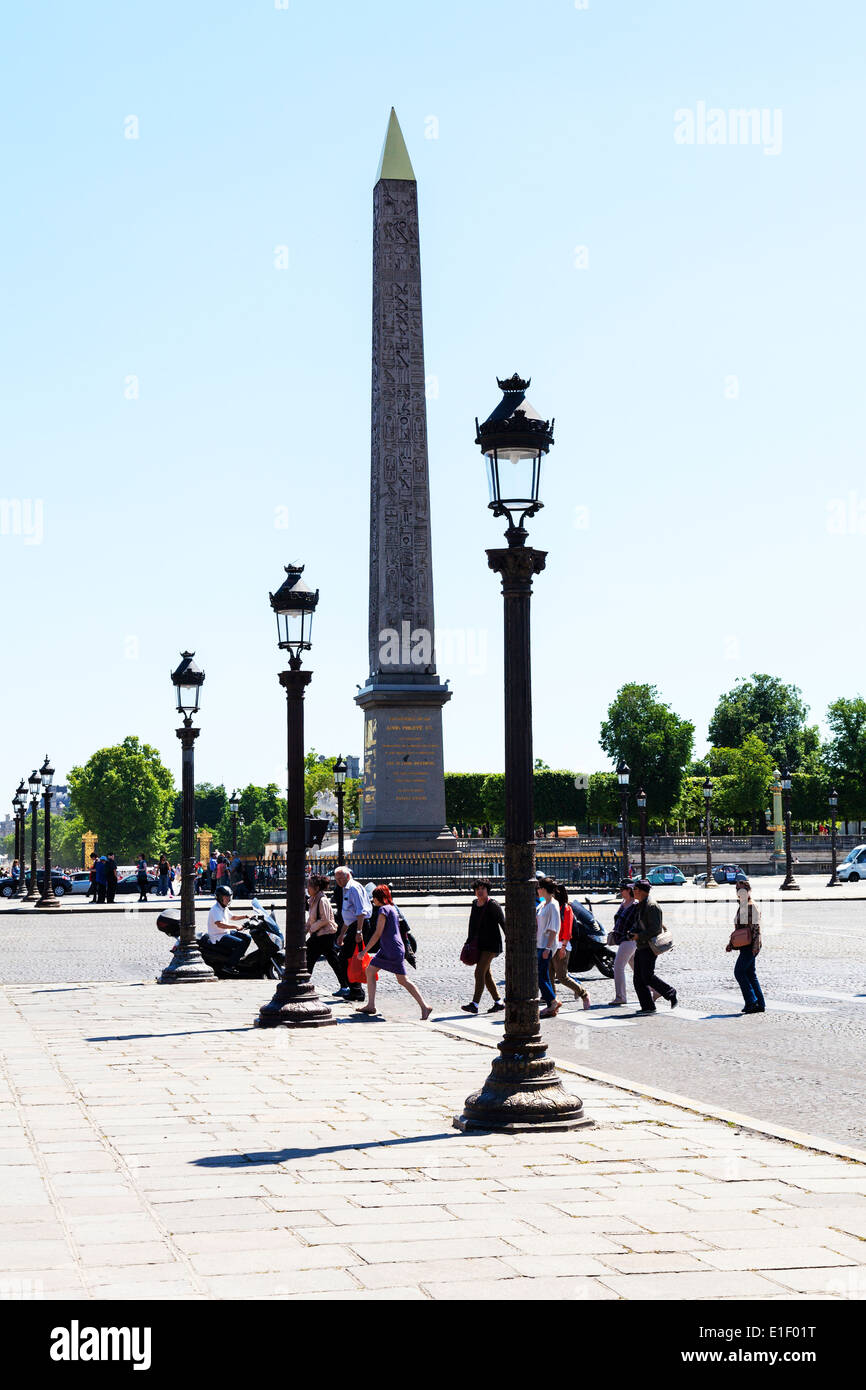 Place De La Concorde Paris Frankreich Denkmal Fußgänger Straße überqueren Stockfoto