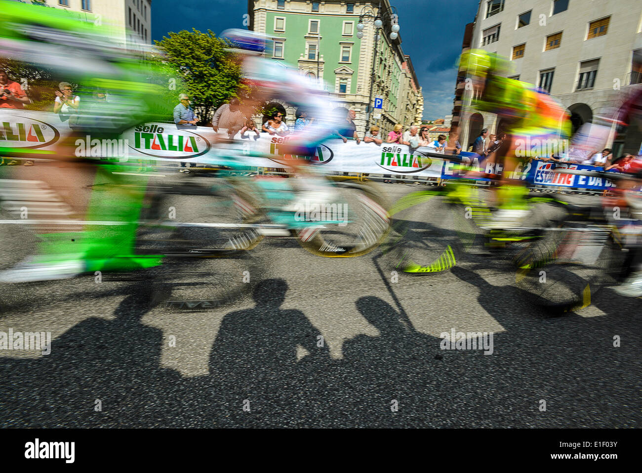 Triest, Italien. 2. Juni 2014. Italien Friaul VG Triest Giro d ' Italia Radfahren 2014 Credit: wirklich Easy Star/Alamy Live News Stockfoto