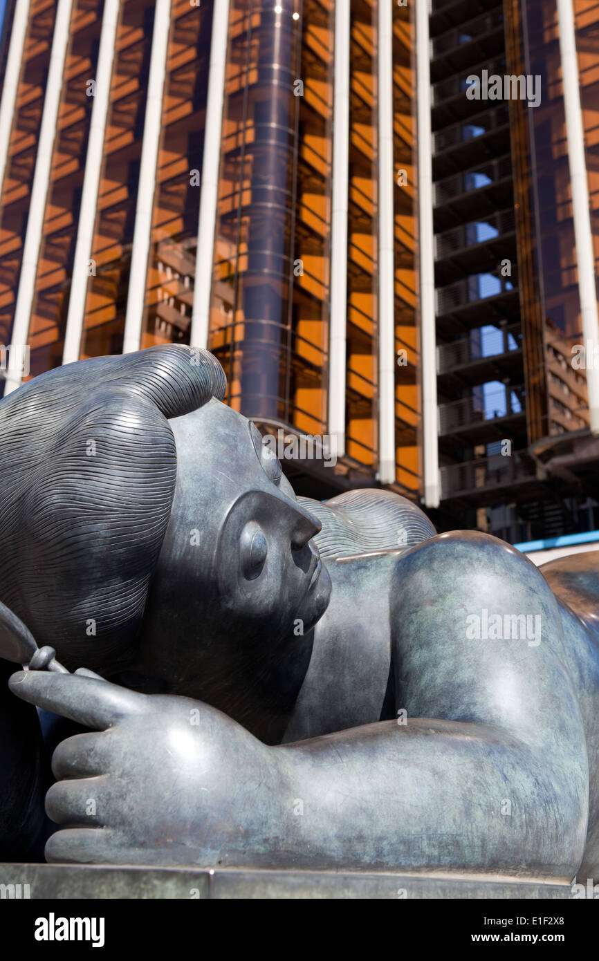 Boteross Freiheitsstatue eine dicke Frau liegend am Plaza de Colon Stockfoto