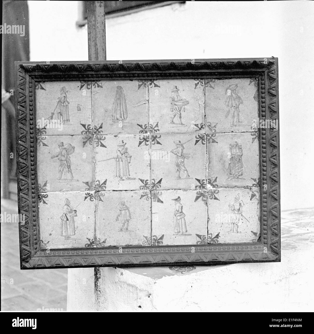 Coleção Monteiro Gomes in Sintra, Portugal, ist eine private Sammlung portugiesischer Kunst, die besonders für ihre Azulejos (dekorative Fliesen) bekannt ist. Die Sammlung bietet Einblicke in Portugals reiche Kultur- und Kunstgeschichte. Stockfoto