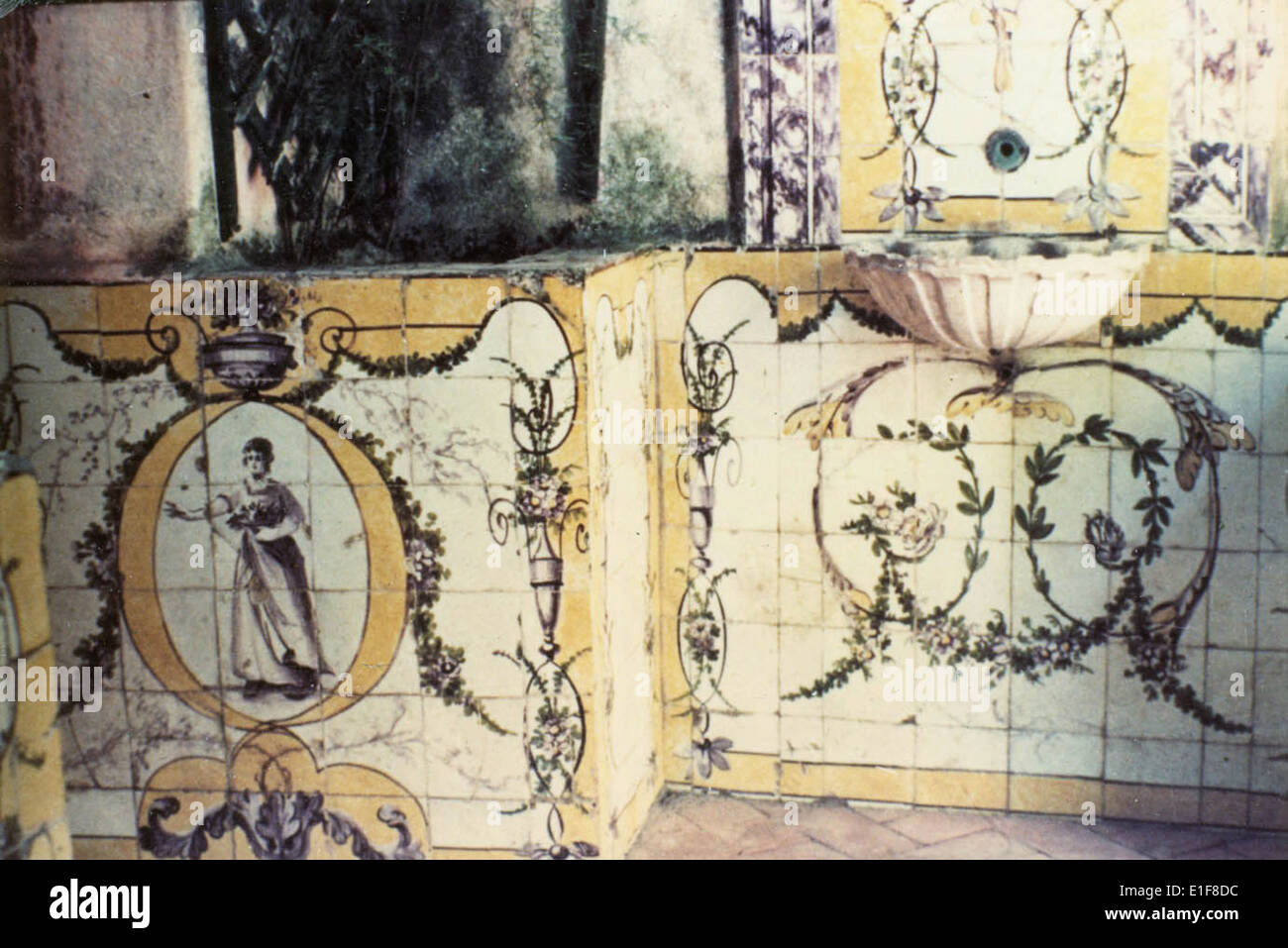 Der Jardim Zoológico in Lissabon ist ein berühmter zoologischer Garten in Portugal, der eine große Vielfalt an Tierarten und Landschaften bietet. Sie spielt eine erzieherische Rolle bei den Erhaltungsbemühungen. Stockfoto