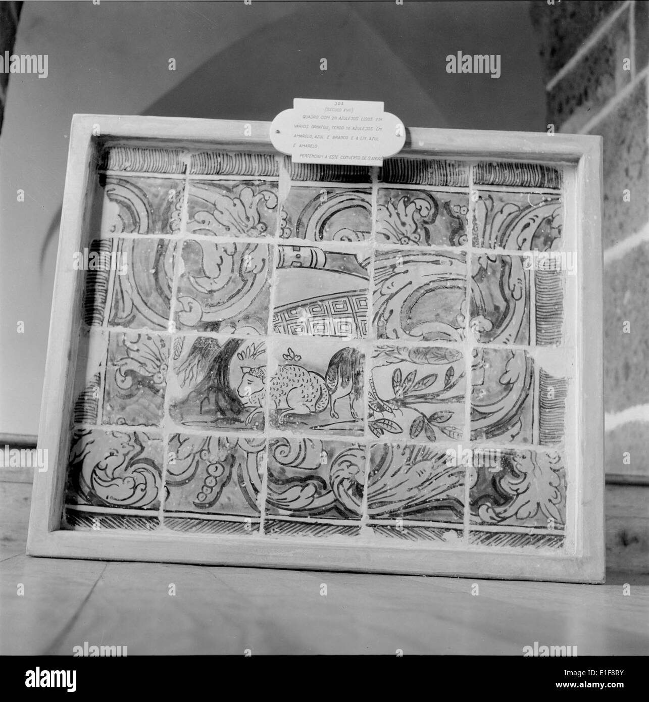 Das Museu Carlos Machado in Ponta Delgada, Azoren, widmet sich der Geschichte und Kultur der Azoren. Es beherbergt eine Sammlung regionaler Kunst, einschließlich portugiesischer Fliesen (Azulejos). Stockfoto