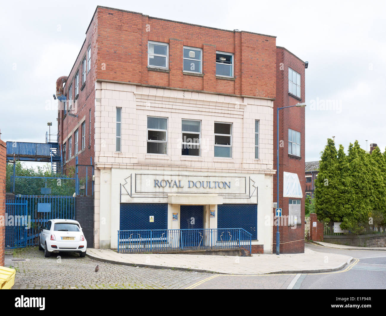 Ehemaliges Royal Doulton Fabrikgeschäft in Burslem, Stoke-on-Trent Staffordshire England, Großbritannien Stockfoto