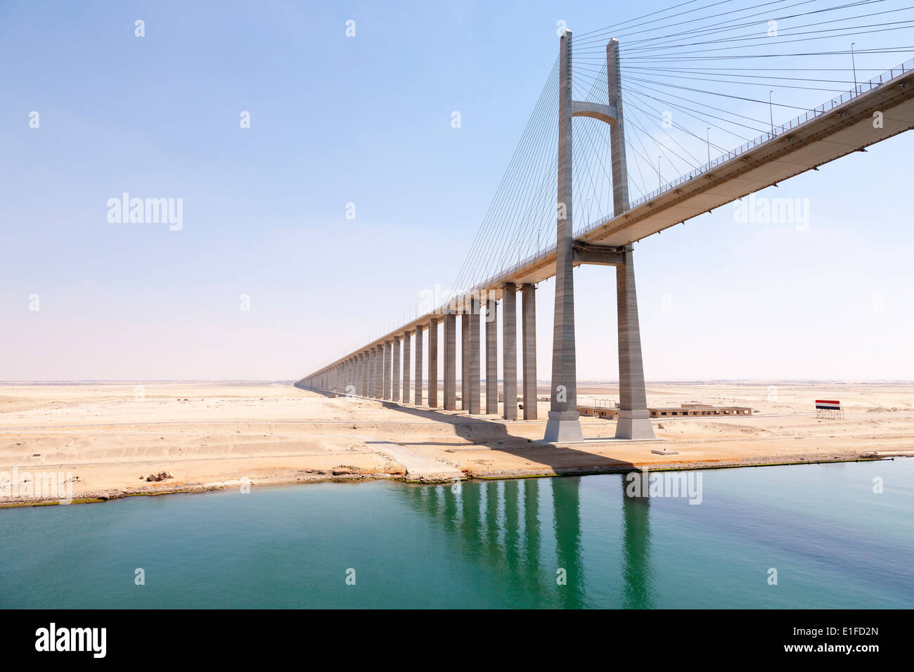 Mubarak-Friedensbrücke, Suezkanal Ägypten. Stockfoto
