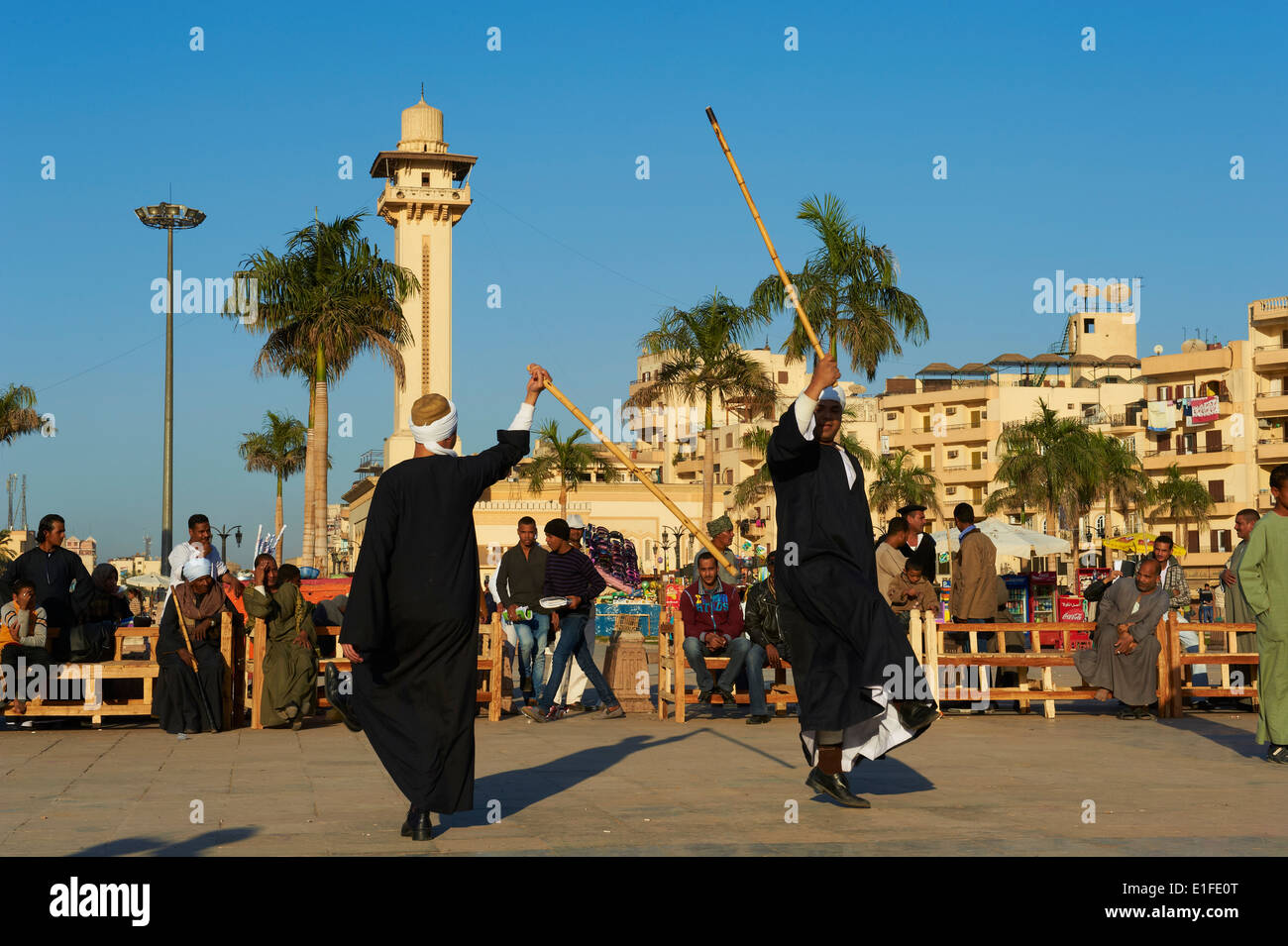 Ägypten, Nil Senke, Luxor, Tahtib Demonstration, traditionelle Form des ägyptischen Volkstanz Stockfoto