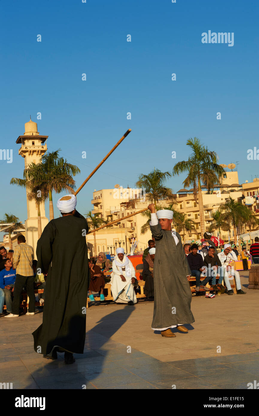 Ägypten, Nil Senke, Luxor, Tahtib Demonstration, traditionelle Form des ägyptischen Volkstanz Stockfoto