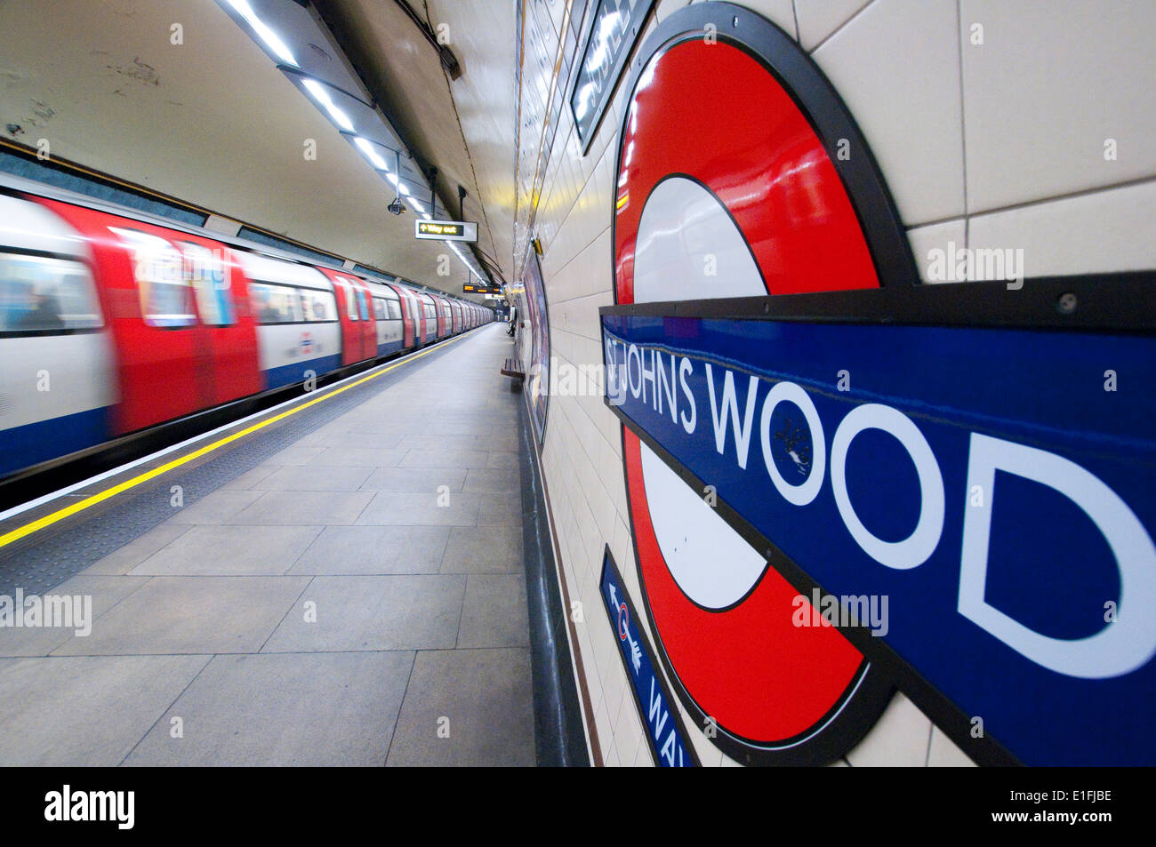 Str. Johns Holz Station auf der Londoner U-Bahn, England UK Stockfoto
