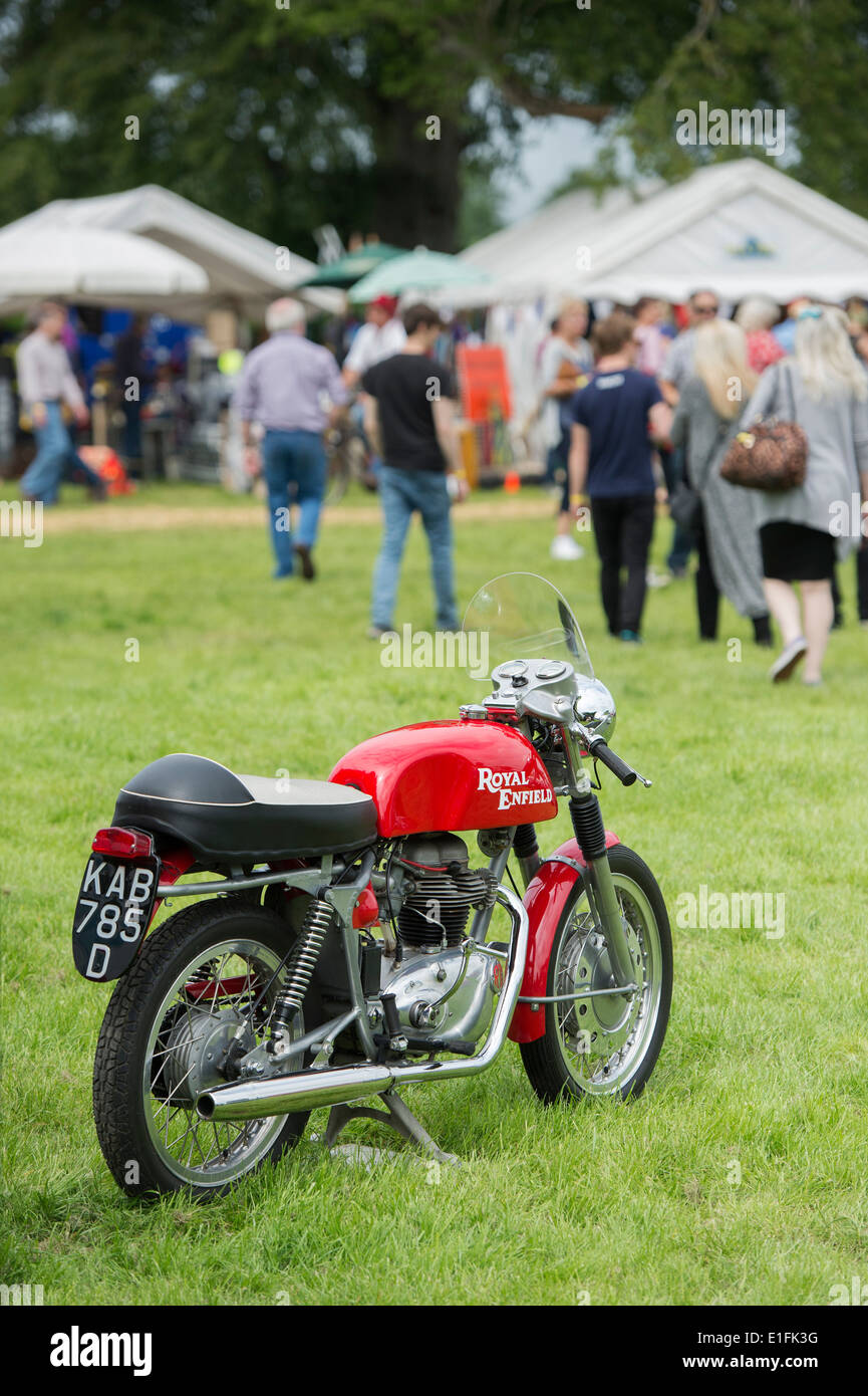 1966 250 cc Royal Enfield. Klassische britische Motorrad an einem nostalgischen Jahrgang angezeigt. England Stockfoto