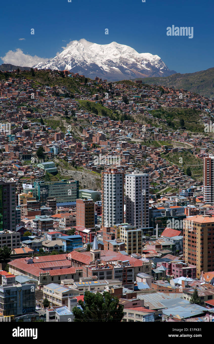 La Paz und Mount Illimani (6462mts). Bolivien Stockfoto
