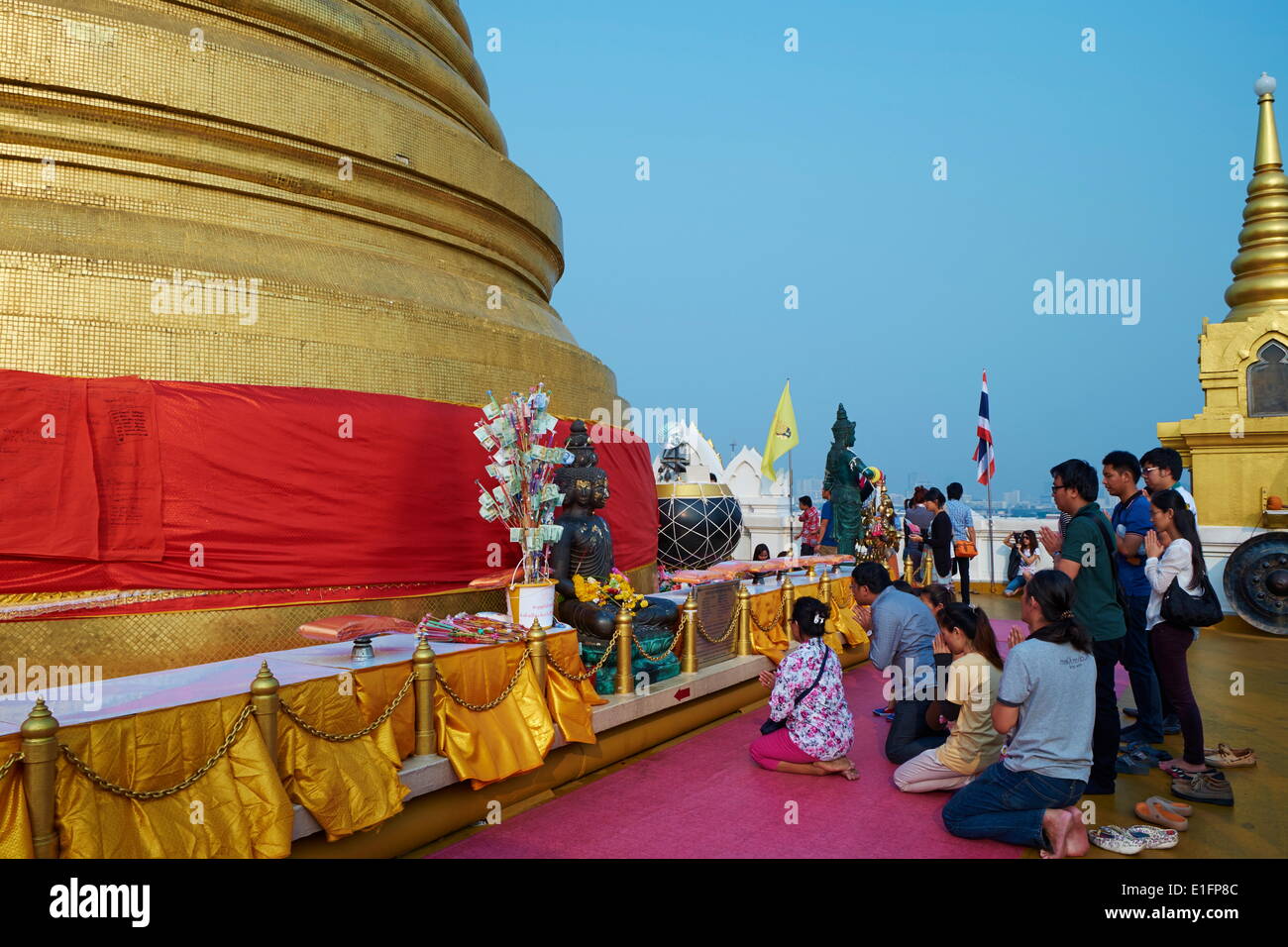 Die Goldene Pagode am Wat Saket, auch bekannt als Tempel des goldenen Bergs, Bangkok, Thailand, Südostasien, Asien Stockfoto