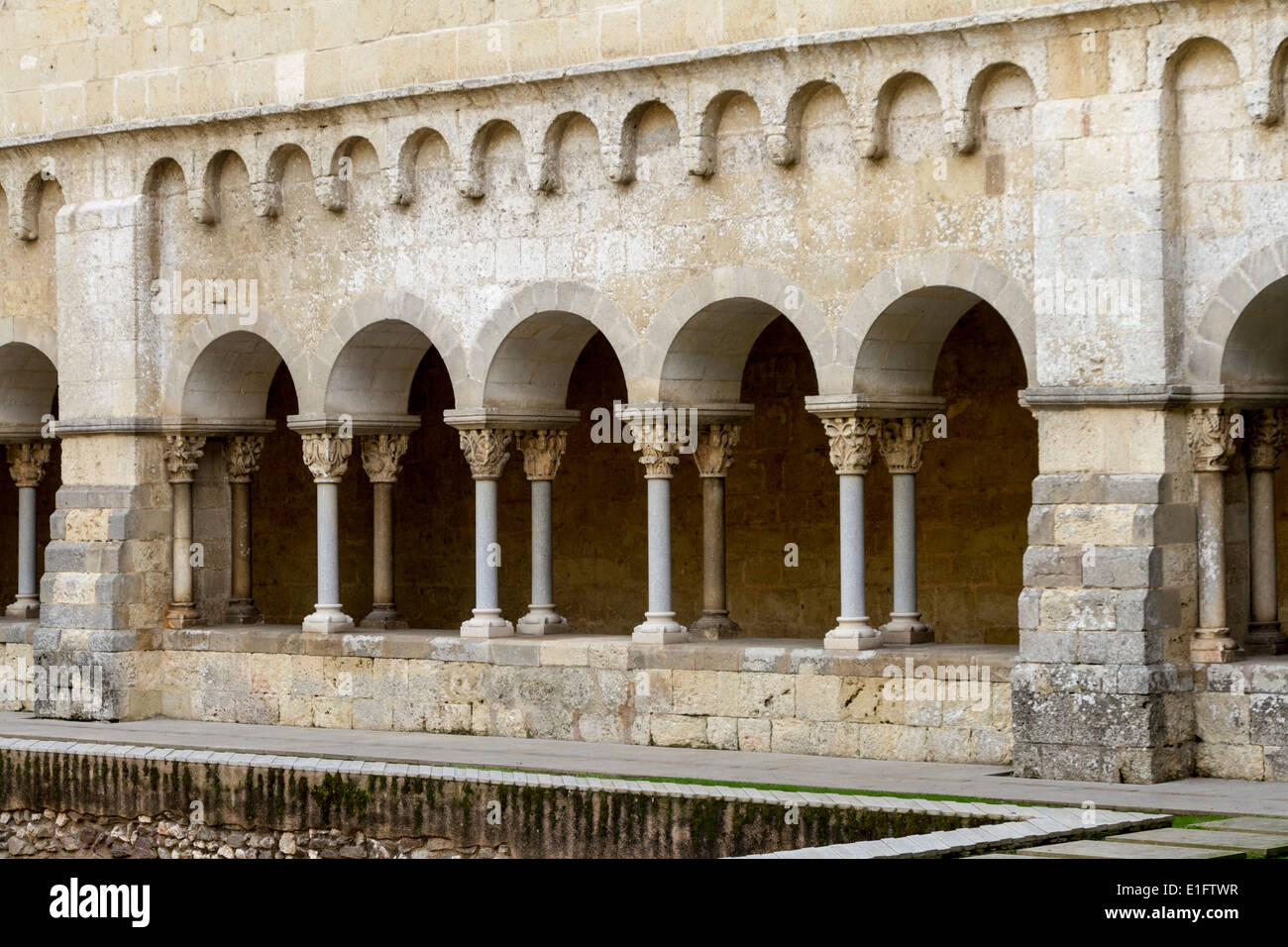 Kreuzgang, Kloster von Sant Cugat del Valles, Katalonien, Spanien Stockfoto