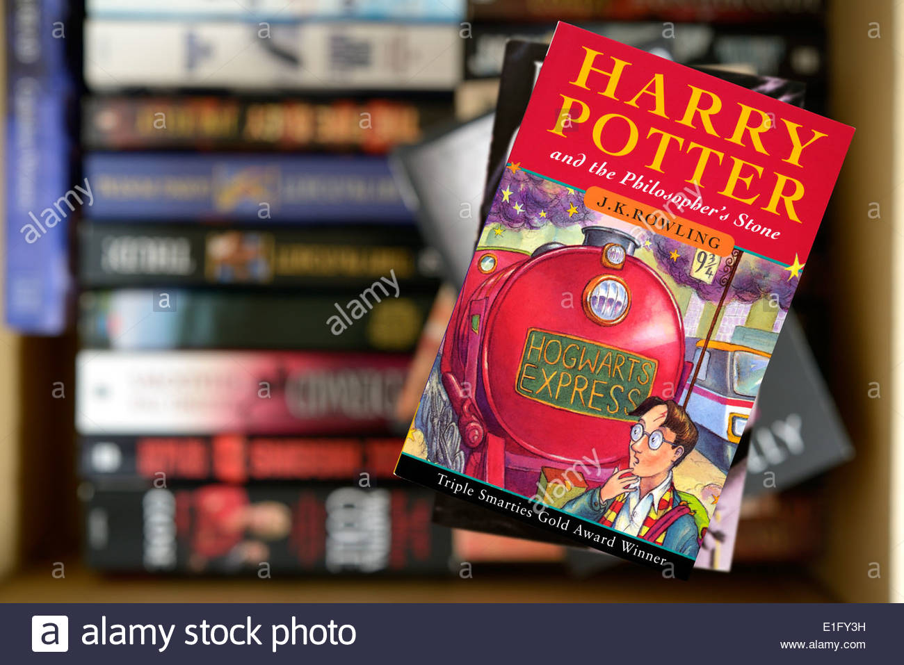 Harry Potter und der Stein der Weisen von J. K. Rowling Taschenbuch Titel gestapelt gebrauchte