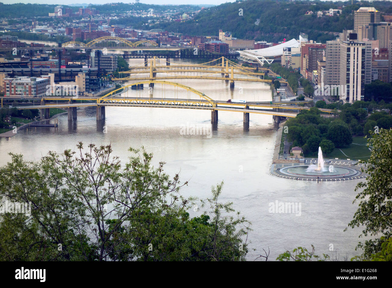 Skyline von Pittsburgh PA Stockfoto