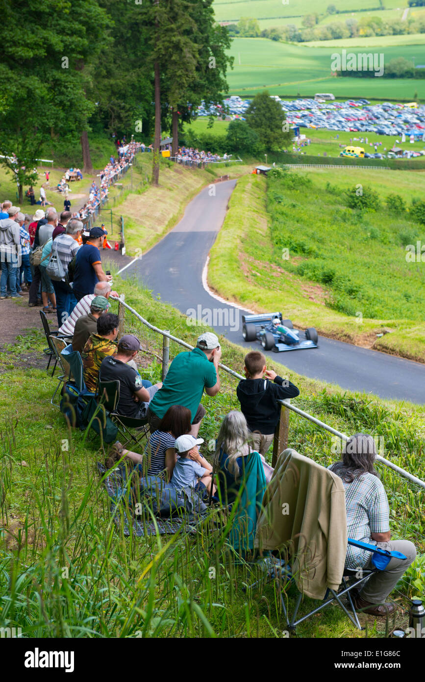 Rennwagen im Wettbewerb Shelsey Walsh Bergrennen Worcestershire England UK Stockfoto