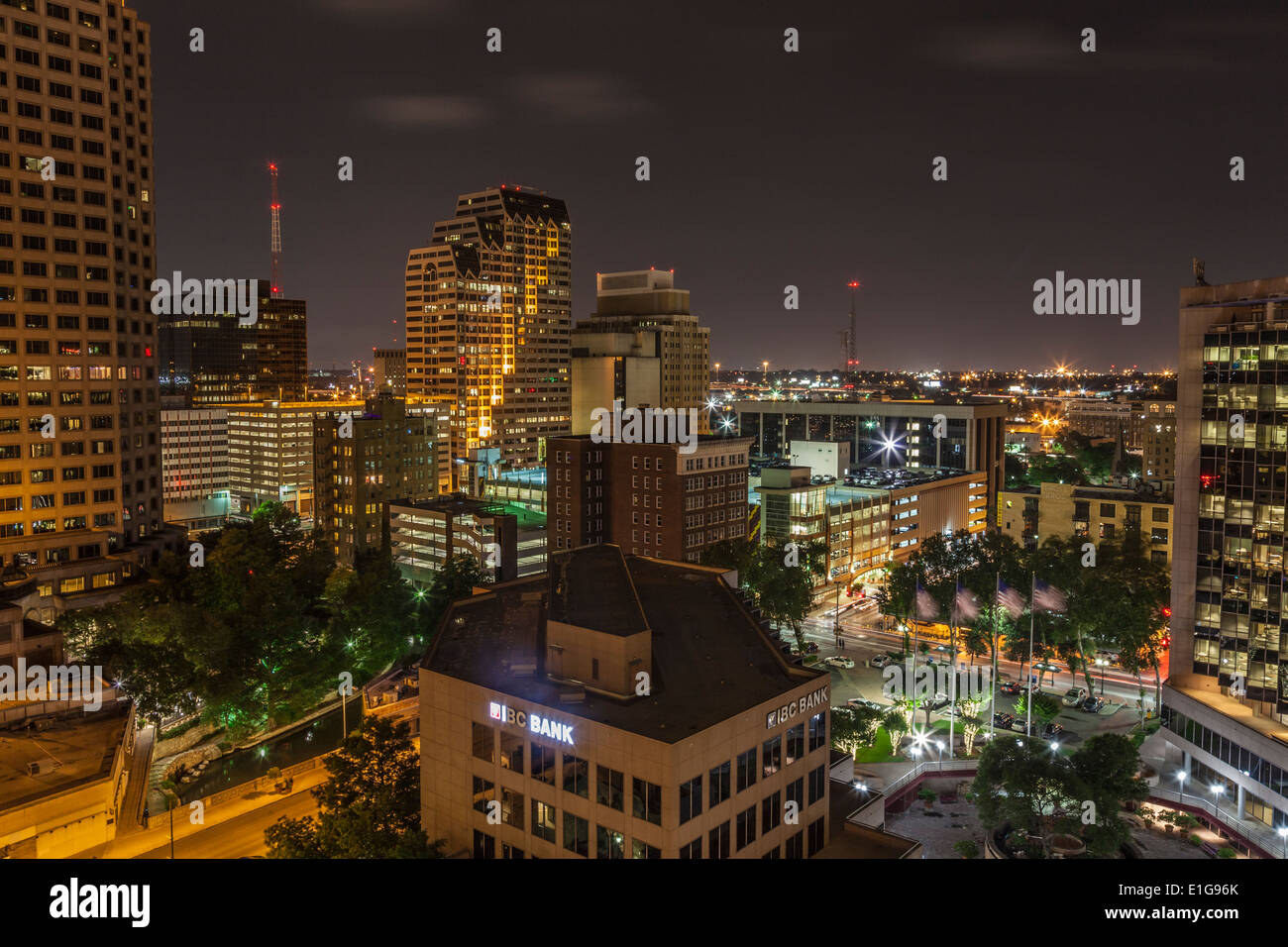 Die Innenstadt von San Antonio in der Nacht Stockfoto