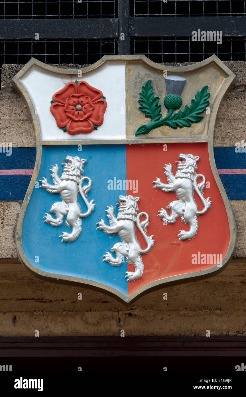 Das Wappen von Pembroke College der Universität Oxford, auf ihr Bootshaus. Stockfoto