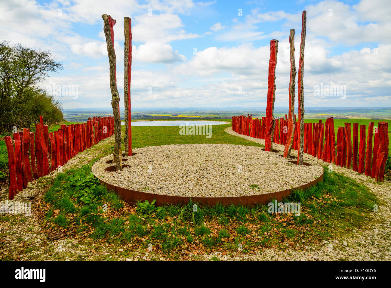 Gehäuse-Rites von Jony Easterby und Pippa Turner ist ein Kunstwerk auf dem Bergrücken oberhalb Knapton Yorkshire Wolds unterwegs Stockfoto