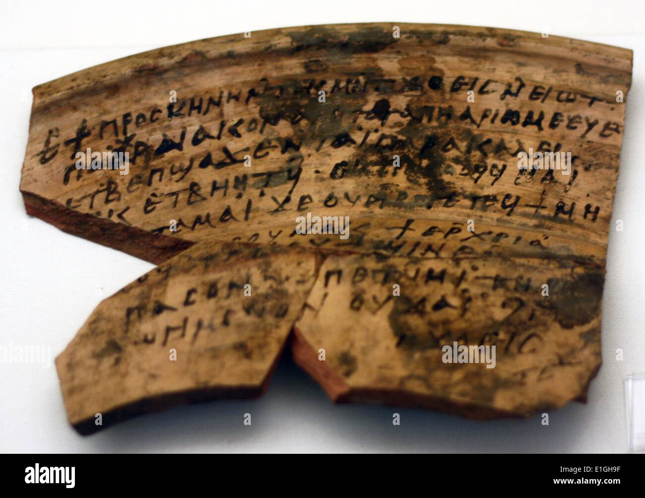 Fragment der Töpferei, die Beförderung eines Briefes geschrieben in koptischen ca. 200 n. Chr. von Qasr Ibrim Stockfoto