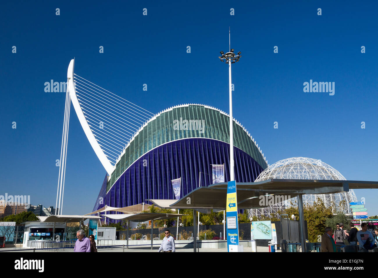 Ansicht und Aussicht auf die Stadt der Künste und Wissenschaften in Valencia, Spanien Stockfoto