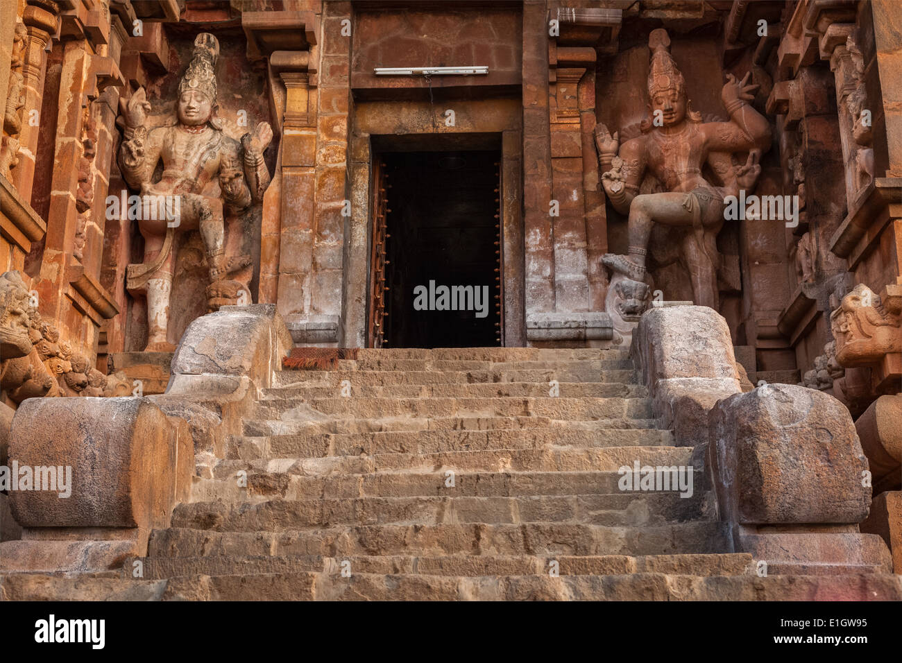 Brihadishwarar-Tempel in Thanjavur (Thanjavur), Tamil Nadu, Indien. Es ist UNESCO-Weltkulturerbe und wichtiges religiöses Zentrum Stockfoto