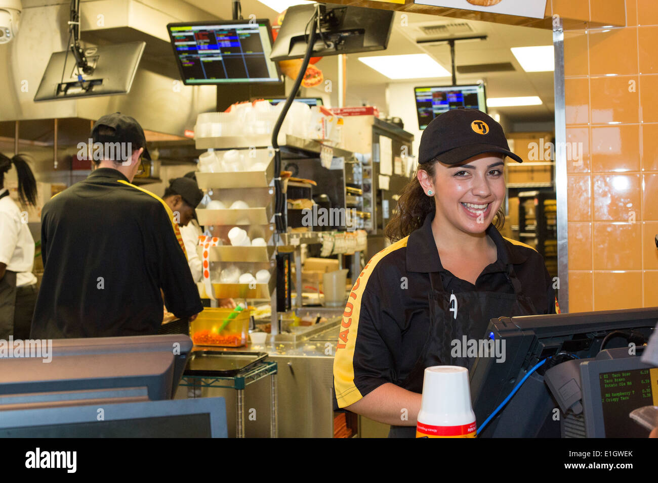 Watford Stadt, North Dakota - Taco John's Fast-Foodrestaurant, das einen $16-$20 ab Lohn für Neueinstellungen zahlt. Stockfoto