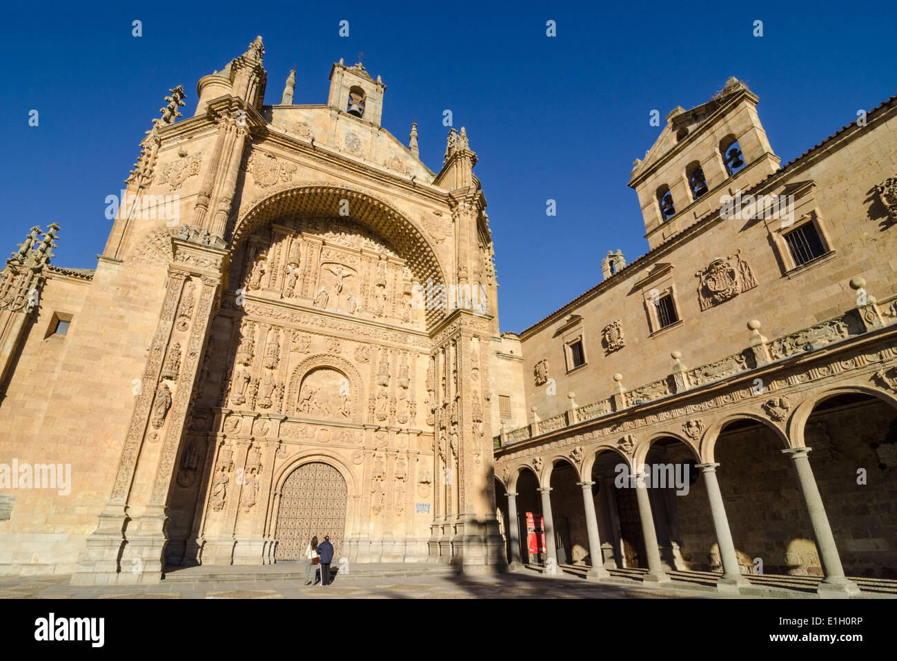 Die imposante Convento de San Esteban, ein Dominikanerkloster, Plaza del Concilio de Trento, Salamanca, Spanien Stockfoto