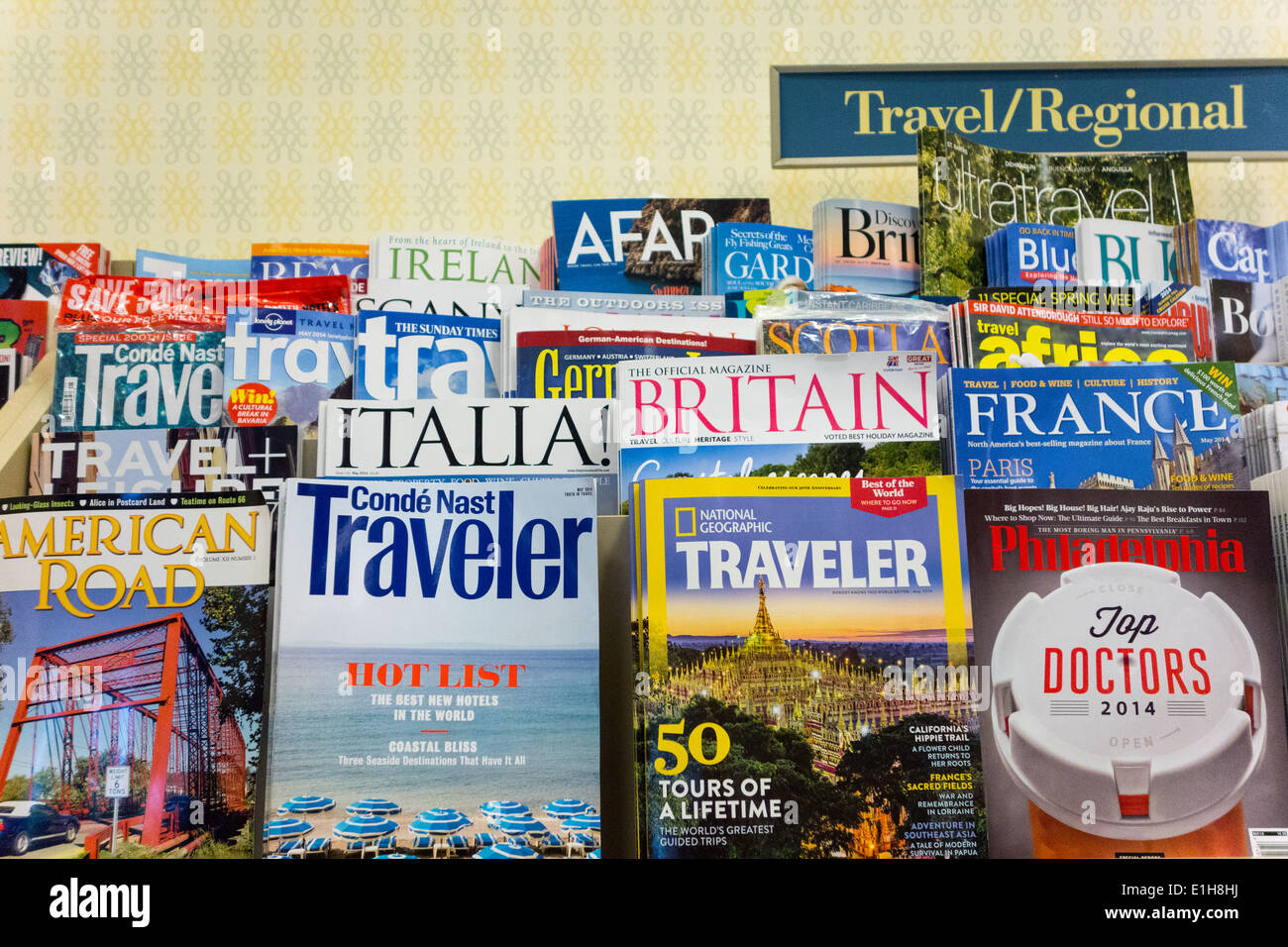 Reise- und regionalen Zeitschriften in Regalen, Barnes & Noble, USA Stockfoto