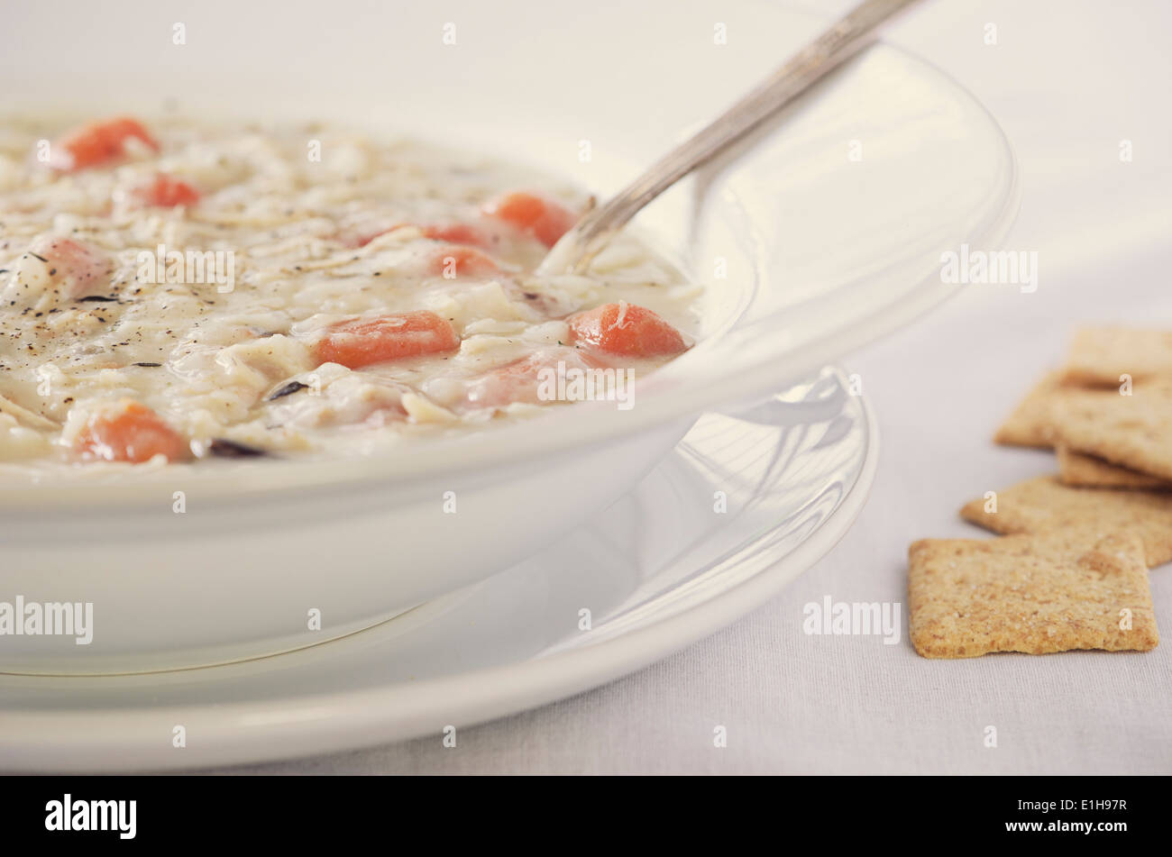 Cremige Hühnersuppe Wildreis Stockfoto