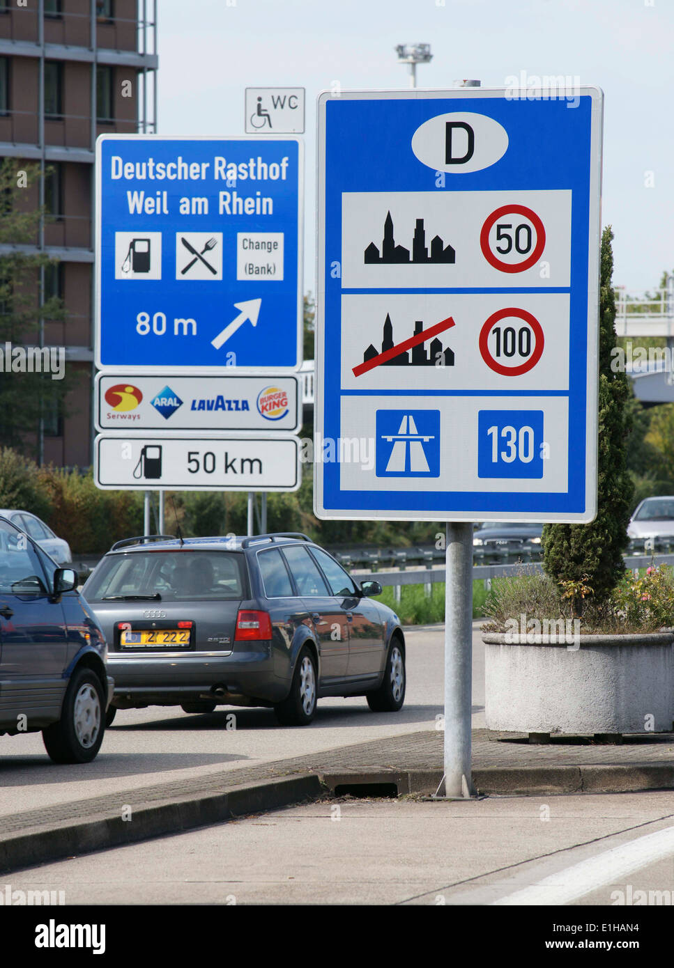 Deutsch - Schweizer Grenze in Weil bin, Rhein, Deutschland und in Basel,  Schweiz Stockfotografie - Alamy