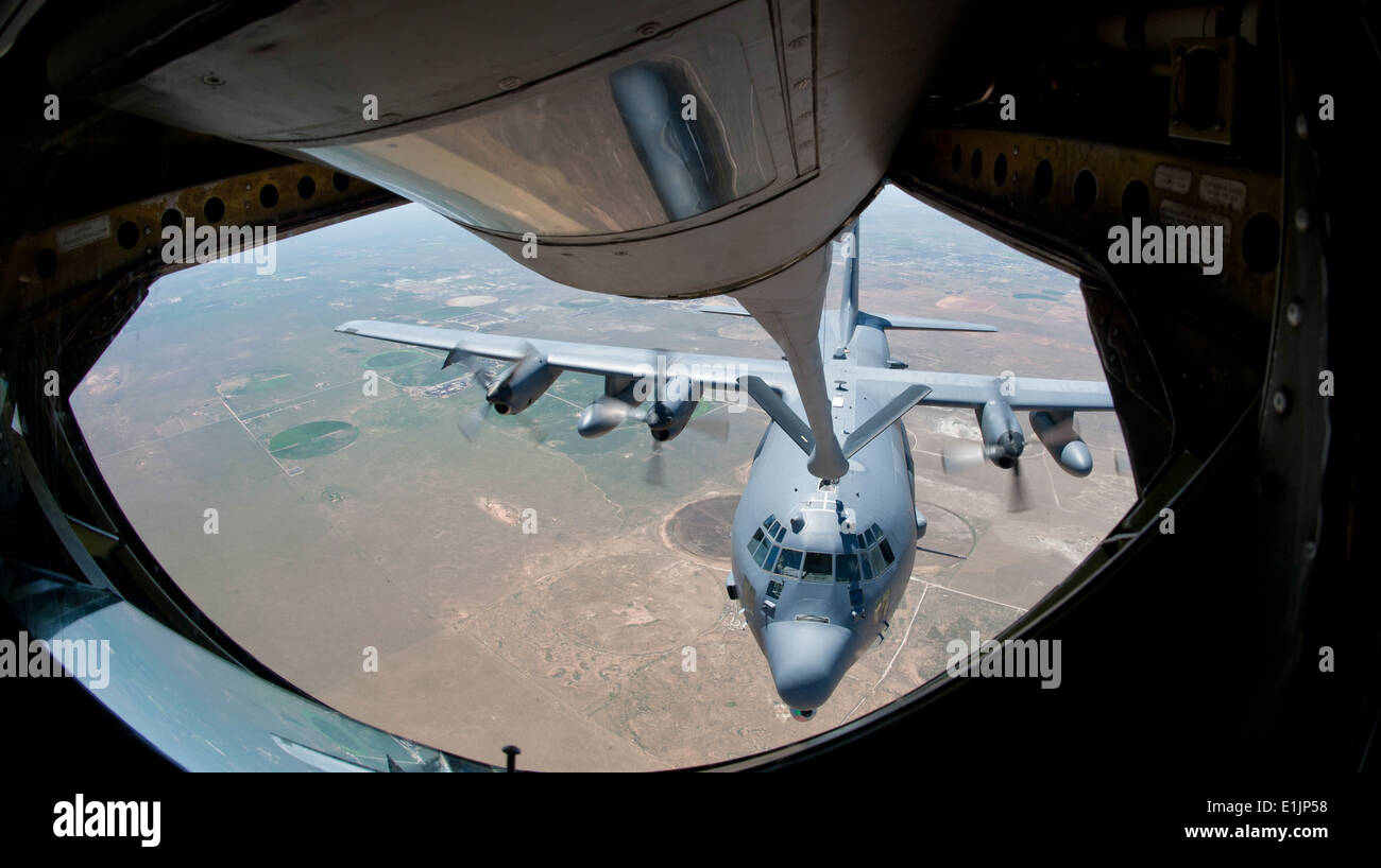 Ein US-Air Force AC-130 Stinger II Flugzeug zugewiesen, die 27. Special Operations Wing bei Cannon Air Force Base, N.M., Informat Stockfoto