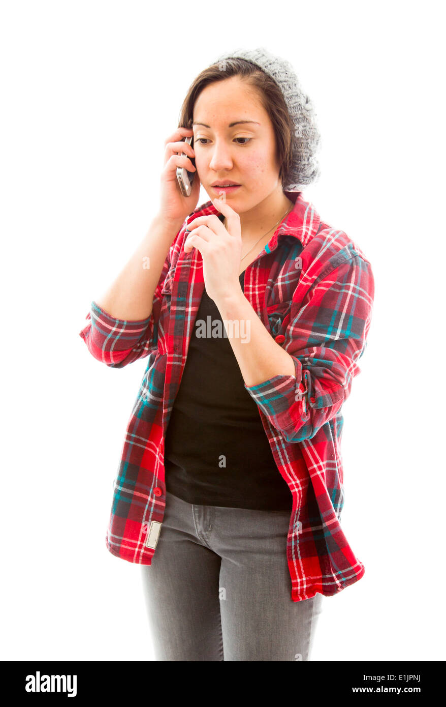 Junge Frau am Handy sprechen und Lächeln Stockfoto