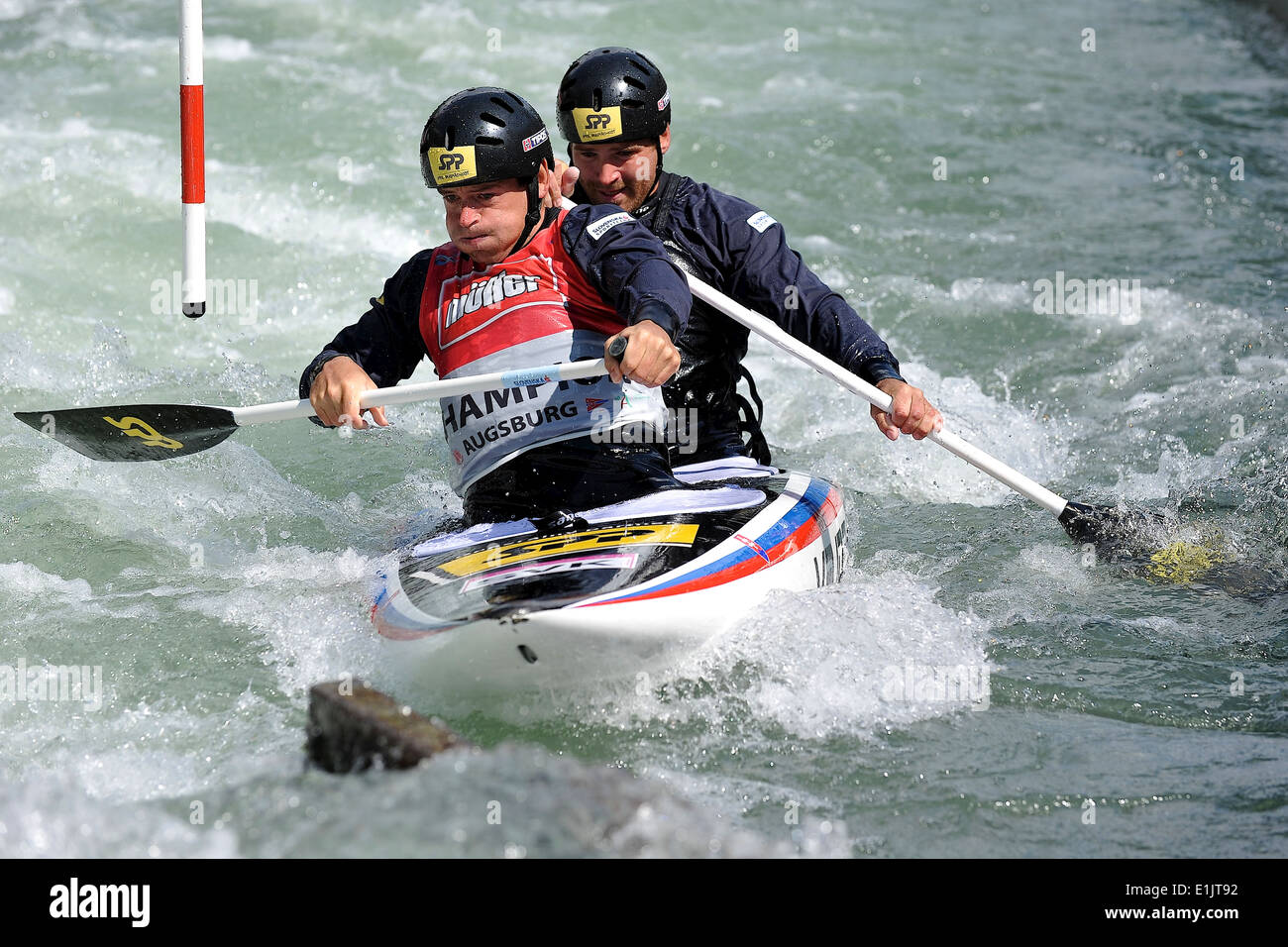 Kanuslalom, Sport, Wassersport, Kajak, Wildwasser, C2 Stockfoto
