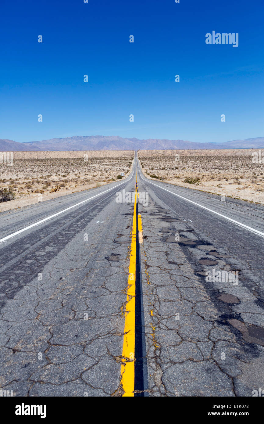 Borrego Springs Road in Anza-Borrego Desert State Park, Kalifornien, USA Stockfoto
