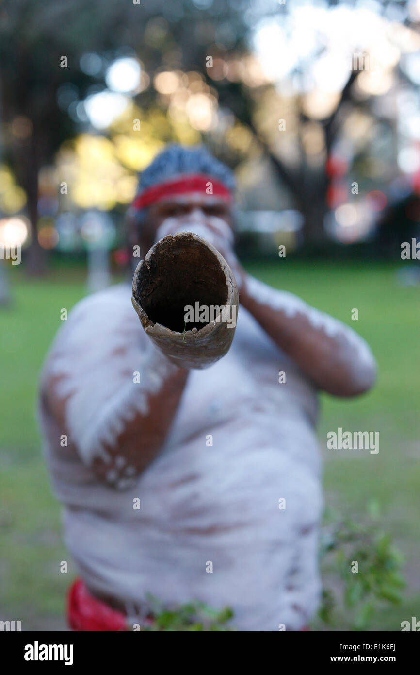 Eingeborene australische Musik.  Das Didgeridoo ist das nationale Instrument der Aborigines Stockfoto