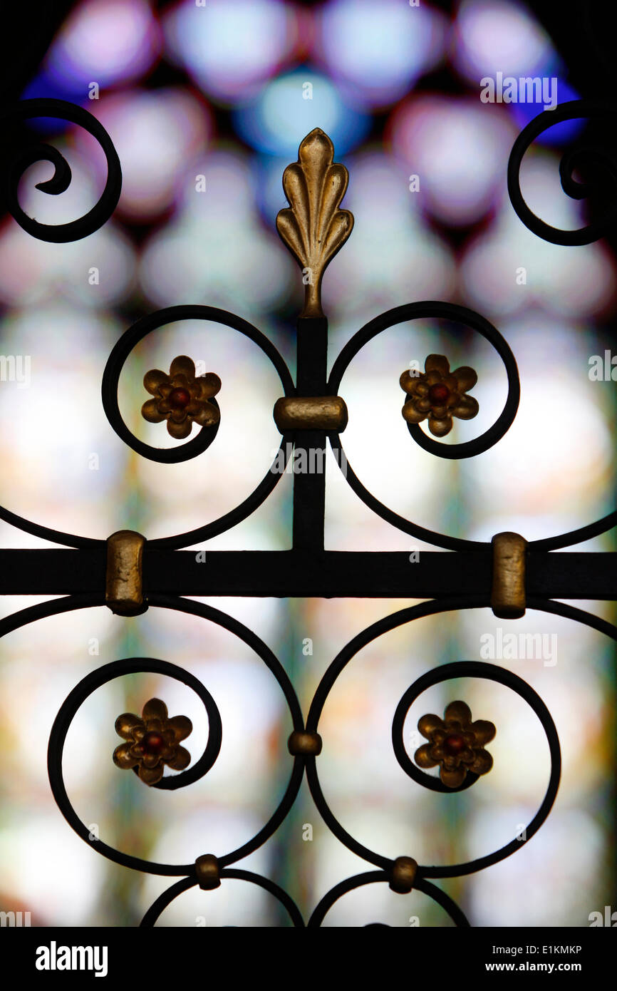 Kathedrale von Saint-Corentin, Quimper Schmiedearbeiten von Everaert Stockfoto