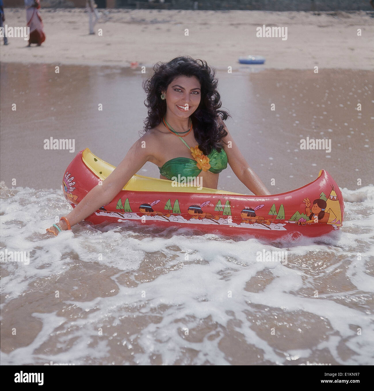 Kimi Katkar, indische Filmschauspielerin und Model, altes Vintage-1980er-Bild Stockfoto