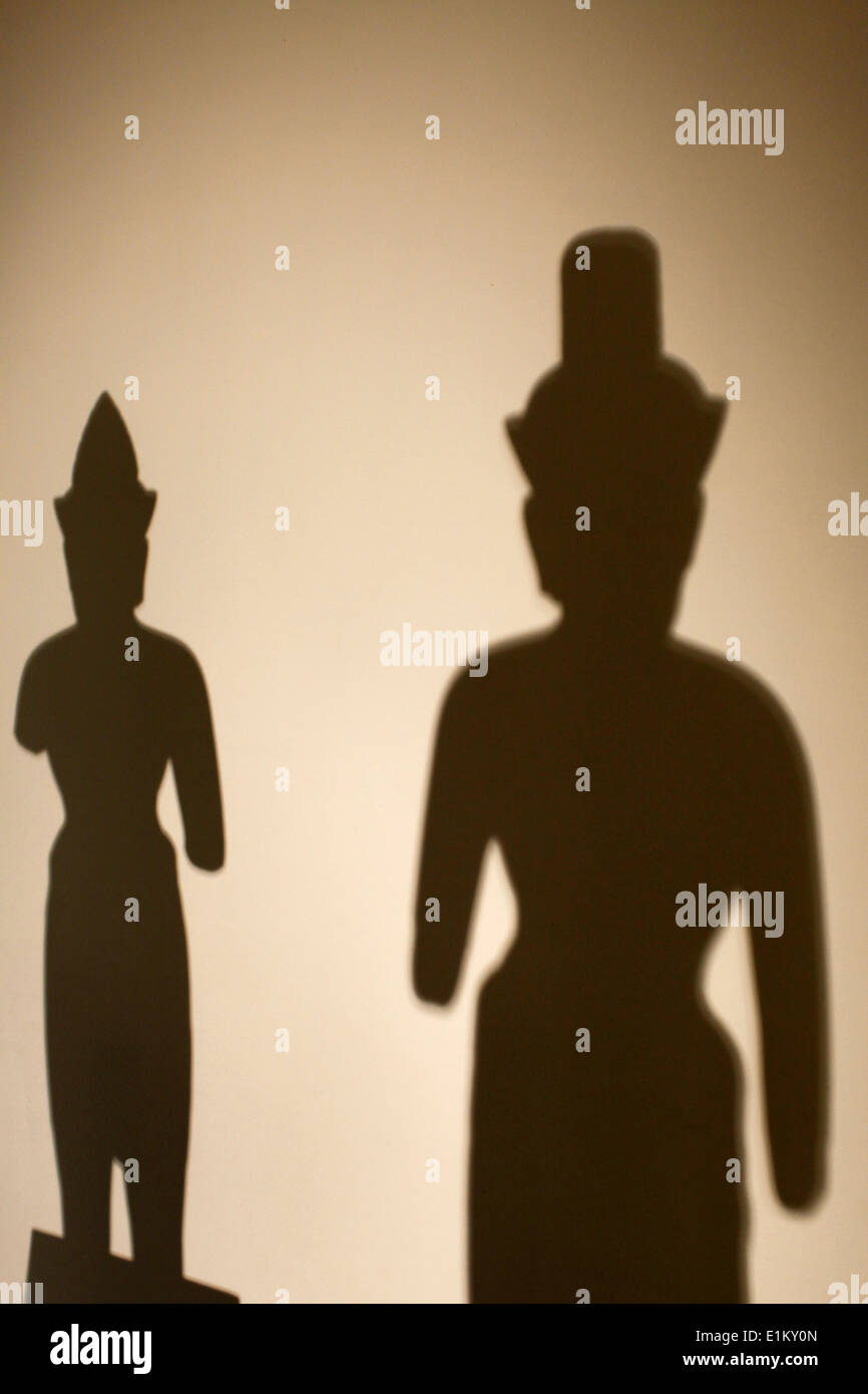 Schatten der Skulpturen am MusŽe Guimet Stockfoto