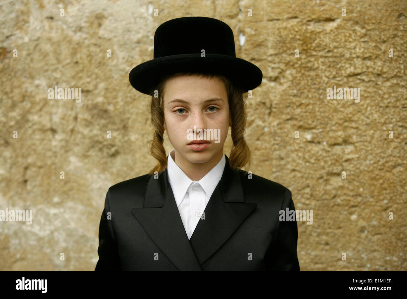 Orthodoxen jüdischen Jungen an Klagemauer Stockfoto