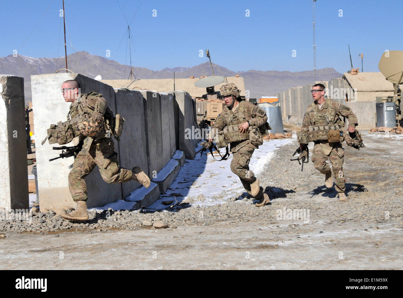 US-Soldaten mit Bravo Company, 1. Bataillon, 32. Infanterie-Regiment, 3rd Brigade Combat Team, 10. Gebirgsdivision scramb Stockfoto