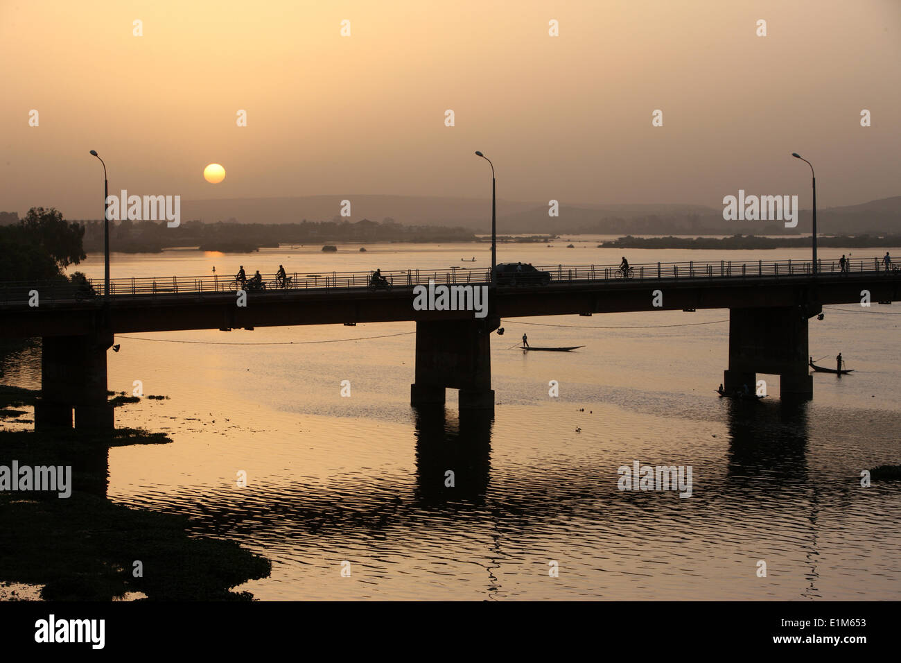 Bamako. Brücke über den Niger. Stockfoto