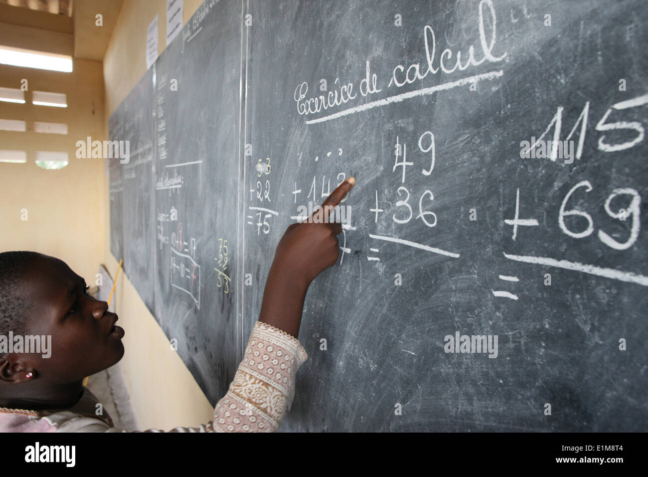 Grundschule in Afrika. Stockfoto
