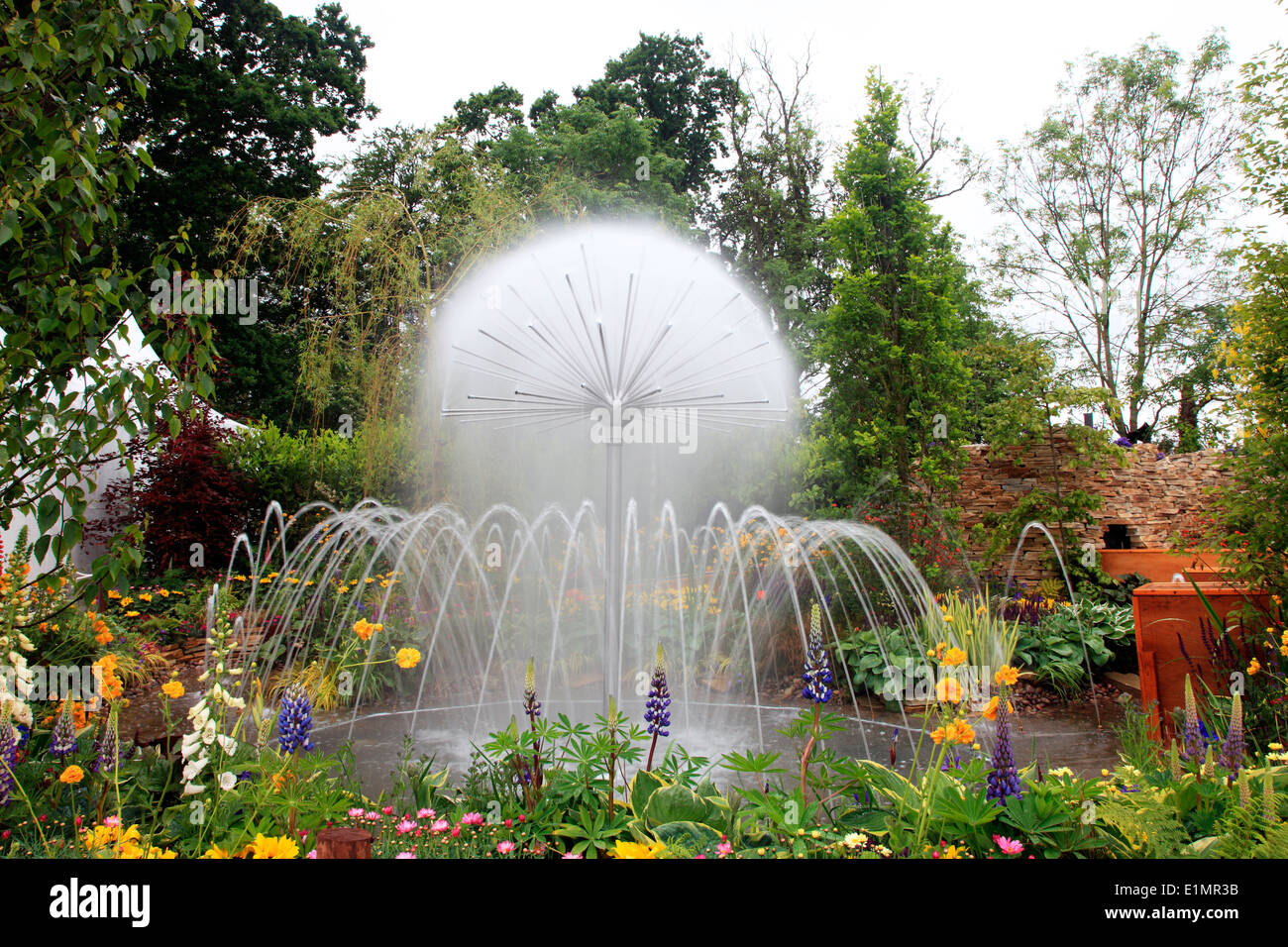 Brunnen im Garten Tayto Bloom 2014 Stockfoto
