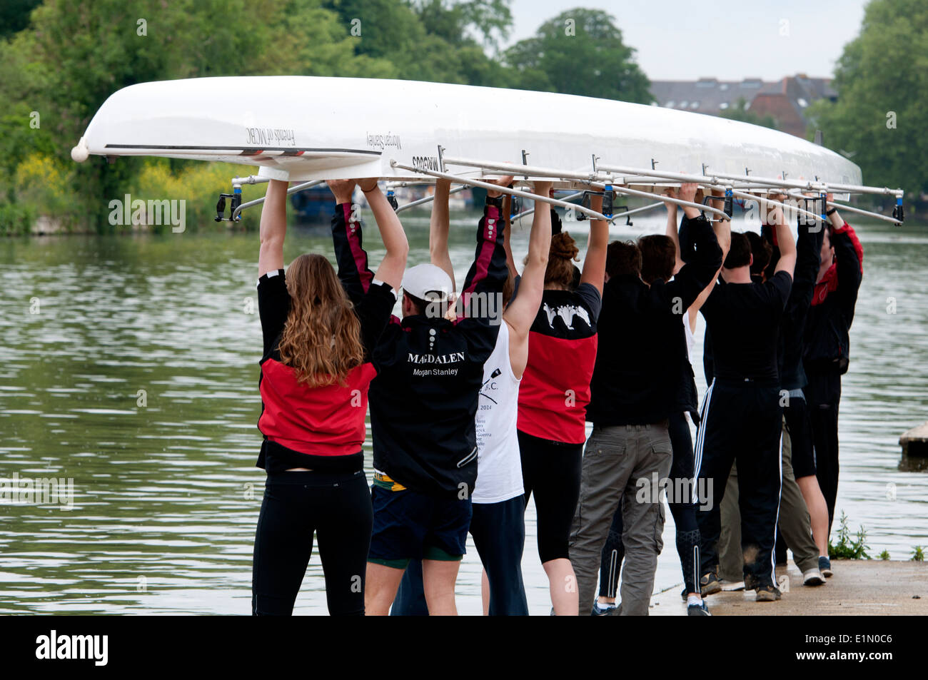 Oxford kann Eights, Magdalen College Boot ins Leben gerufen, Oxford, UK Stockfoto