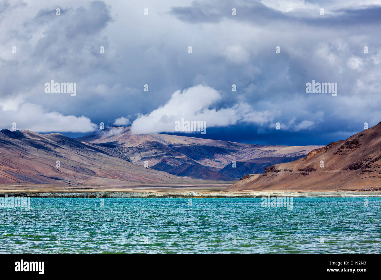 Tso Kar - schwankende Salzsee im Himalaya. Rapshu, Ladakh, Jammu und Kaschmir, Indien Stockfoto