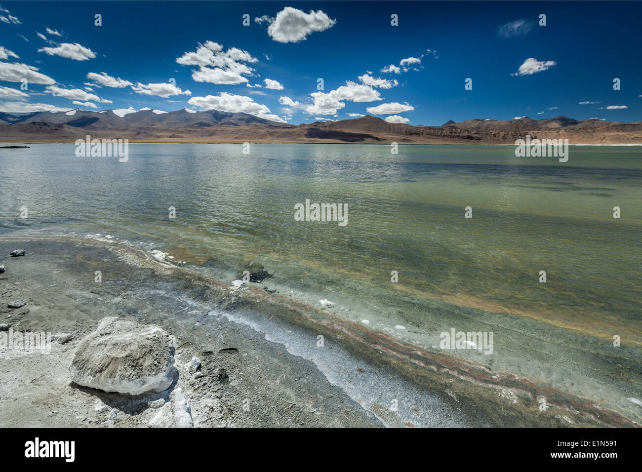 Tso Kar - schwankende Salzsee im Himalaya. Rapshu, Ladakh, Jammu und Kaschmir, Indien Stockfoto