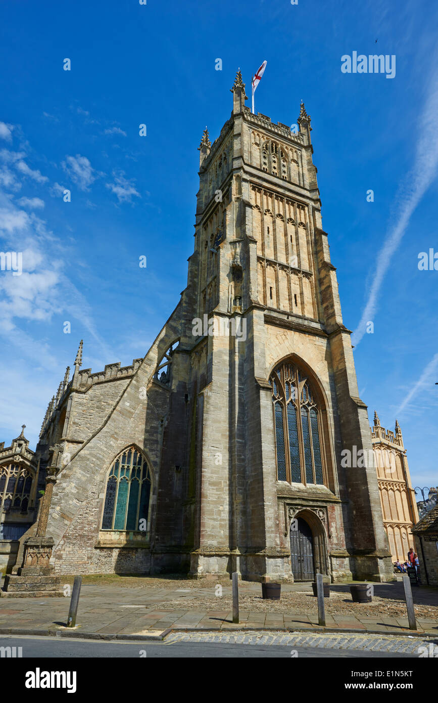 Kirche des Hl. Johannes der Täufer Gosditch Street Cirencester Gloucestershire UK Stockfoto