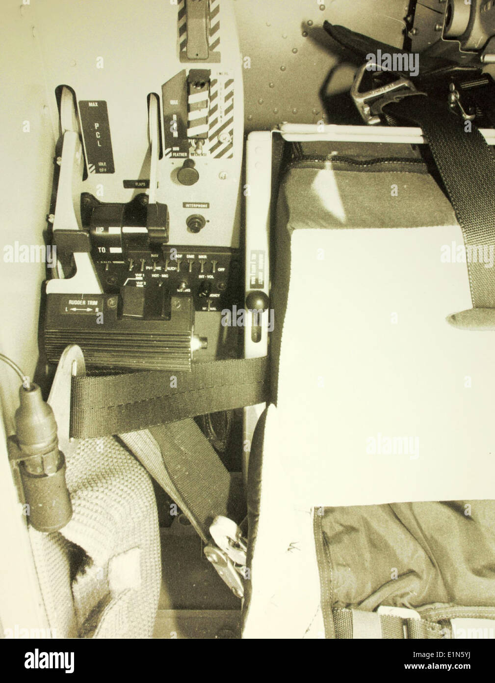 Der Pilatus PC-7 Turbo Trainer ist ein in der Schweiz hergestelltes Turboprop-Trainer-Flugzeug, das für die Ausbildung von Militärpiloten entwickelt wurde. Es ist bekannt für seine Zuverlässigkeit und Vielseitigkeit in der Ausbildung von Streitkräften weltweit. Stockfoto